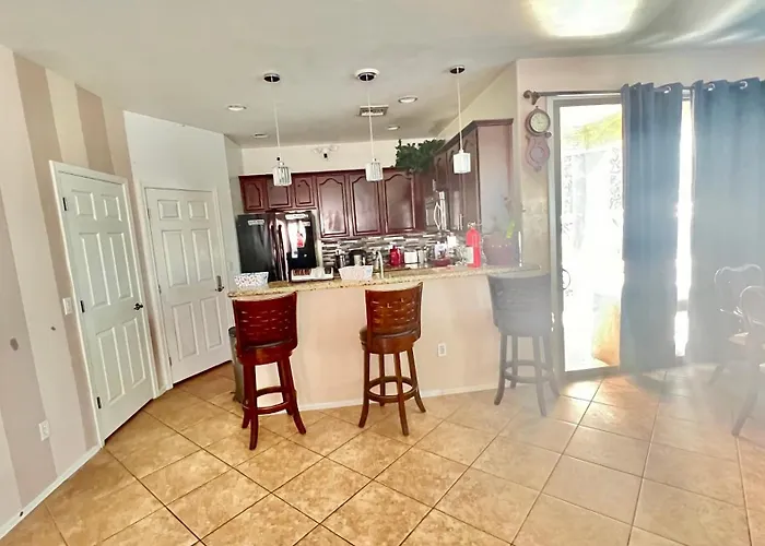 Luxurious And Affordable5br