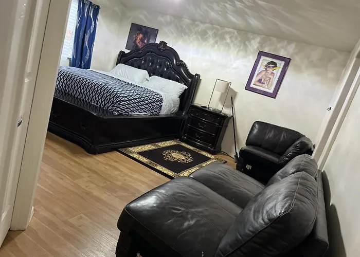 Habitación en casa particular Luxurious And Affordable5br *