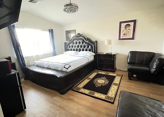Luxurious And Affordable5br * Tucson