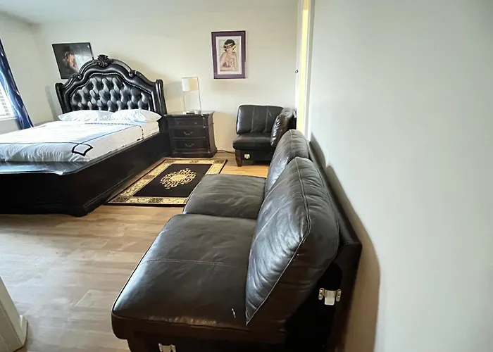 Luxurious And Affordable5br Tucson