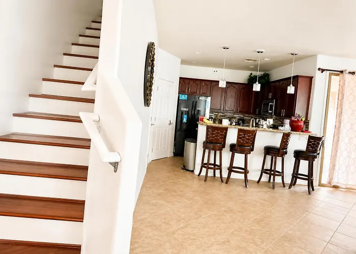 Luxurious And Affordable5br * Tucson